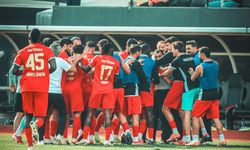 Amedspor, zirveye göz kırptı