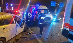 Bingöl'de iki otomobil çarpıştı: 4 yaralı