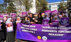 Diyarbakır Adliyesi önünde kadın tutukluların durumuna dikkat çekildi