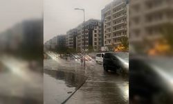 Diyarbakır’da caddeler göle döndü