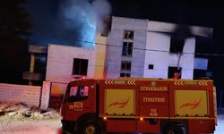 Diyarbakır'da faciadan dönüldü; yangında boş ev kullanılamaz hale geldi