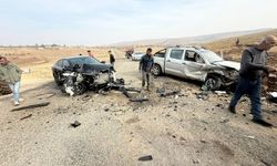 Diyarbakır'da feci kaza: İki otomobil kafa kafaya çarpıştı