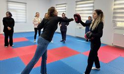 Diyarbakır’da kadınlara şiddete karşı savunma atölyesi düzenlendi