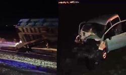 Diyarbakır’da otomobil ile traktör çarpıştı: 2 yaralı