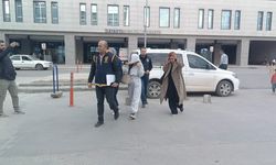 Masaj salonlarına fuhuş baskını: 5 gözaltı