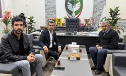 Amedspor Başkanı Nahit Eren, Rojin’in babasıyla görüştü