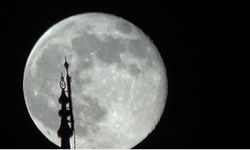 Şişkin ay, Van’da görsel şölen sundu