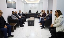 CHP'li Ahmet Özer'den DEM Parti'ye ziyaret