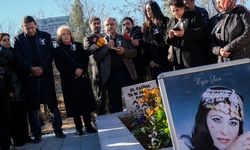Ayşe Şan Diyarbakır’da mezarı başında anıldı