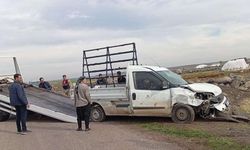 Diyarbakır'da pikap şarampole uçtu: 1 yaralı