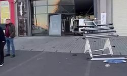 Diyarbakır’da, fren yerine gaza basınca dükkana daldı