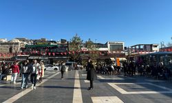 Diyarbakır’da güneşli kış gününde Ulu Cami molası