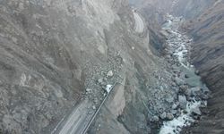 Hakkari'de heyelan, büyük korku yarattı!