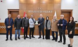 Turizmcilerden Vali Zorluoğlu'na ziyaret