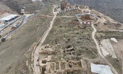 Zerzevan kalesi tarihe ışık tutuyor