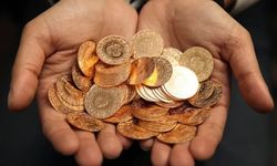 Altının gramı düşüşle 7 bin 244 liraya geriledi