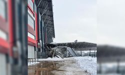 Diyarbakır stadyumunun çatısı çöktü