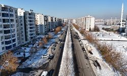 Diyarbakır’da ana arterler trafiğe açıldı, sıra kaldırımlarda