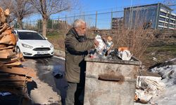 Diyarbakır’da bir hayat mücadelesi:  Ekmeğini çöplerden kazanıyor