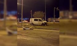 Diyarbakır’da iki araç çarpıştı: 2 yaralı