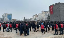Diyarbakır’da Rojava açıklamasına polis izin vermedi
