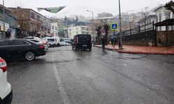 Diyarbakır’da yağmur yerini kar yağışına bıraktı