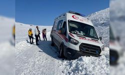 Elazığ'da hasta çocuğun yardımına greyder yetişti