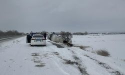 Elazığ'da minibüs şarampole devrildi: 9 yaralı