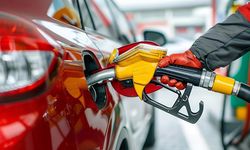 Gece yarısı akaryakıta zam geldi