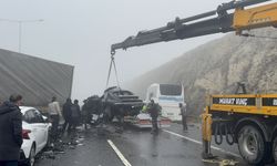 Katliam gibi kaza: 2 kişi öldü, 10 kişi yaralandı