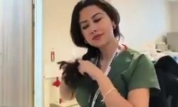 Saçını ören hemşire serbest