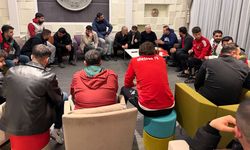 Amedspor taraftarları, Vanspor’u çiçeklerle karşıladı