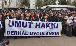 Diyarbakır’da avukatlar, ‘Umut hakkı’ için yürüdü