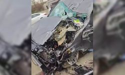 Diyarbakır’da pikap bariyere çarptı: 2 yaralı