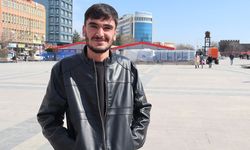 Diyarbakır’da TikTok’ta ‘Kürt İbo’ Rüzgarı:  Genç şair kitap hayali kuruyor