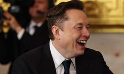 Elon Musk, 800 milyar dolar serveti ile tarihte bir ilk oldu