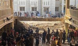Pakistan’da bir camide patlama: En az 15 ölü