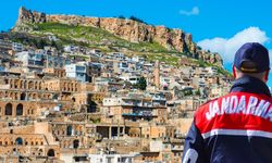 Polis kılığında 4 kilo altını gasp eden askerler tutuklandı