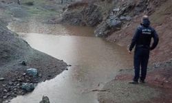 10 yaşındaki çocuk su birikintisinde can verdi