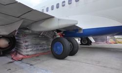 Kalkışa hazırlanan uçağın iniş takımlarında arıza