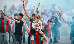 Amedspor taraftarı yollara sığmadı