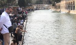 Güneş yüzünü gösterdi: Balıklıgöl'e ziyaretçi akını