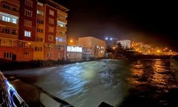 Bitlis Çayı yükseldi sel alarmı verildi