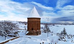 Bitlis’te tarih beyaza büründü