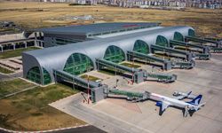 Diyarbakır Havalimanındaki pistte çatlak: Uçaklar havada bekledi