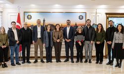 İHD Eş Genel Başkanlarından Diyarbakır Büyükşehir’e ziyaret