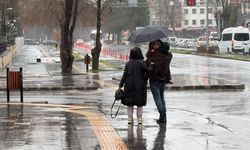 Diyarbakır’da dün başlayan yağmur hala sürüyor