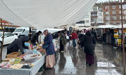 Diyarbakırlılar yağışlı havayı dinlemedi
