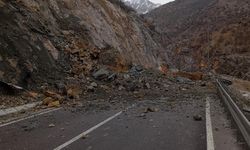Malatya-Adıyaman yolunda heyelan yaşandı