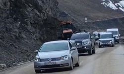 Yüksekova yolu trafiğe kapatılıyor